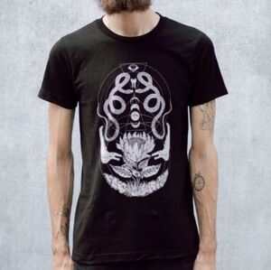 NWT Fennec Design Black Geometric Snake / Bone / Moon Phases Floral Unisex Tee-S
